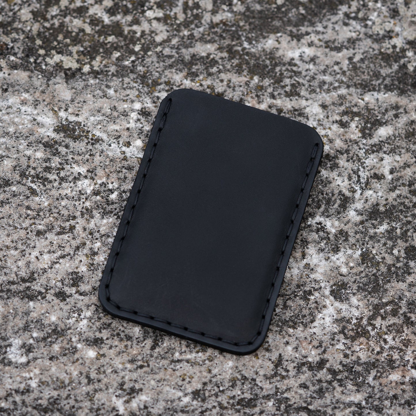 Leather Card Holder, Travel Card Holder, Ultra Slim Card Holder with Minimalist Design, Unisex Credit Card Wallet