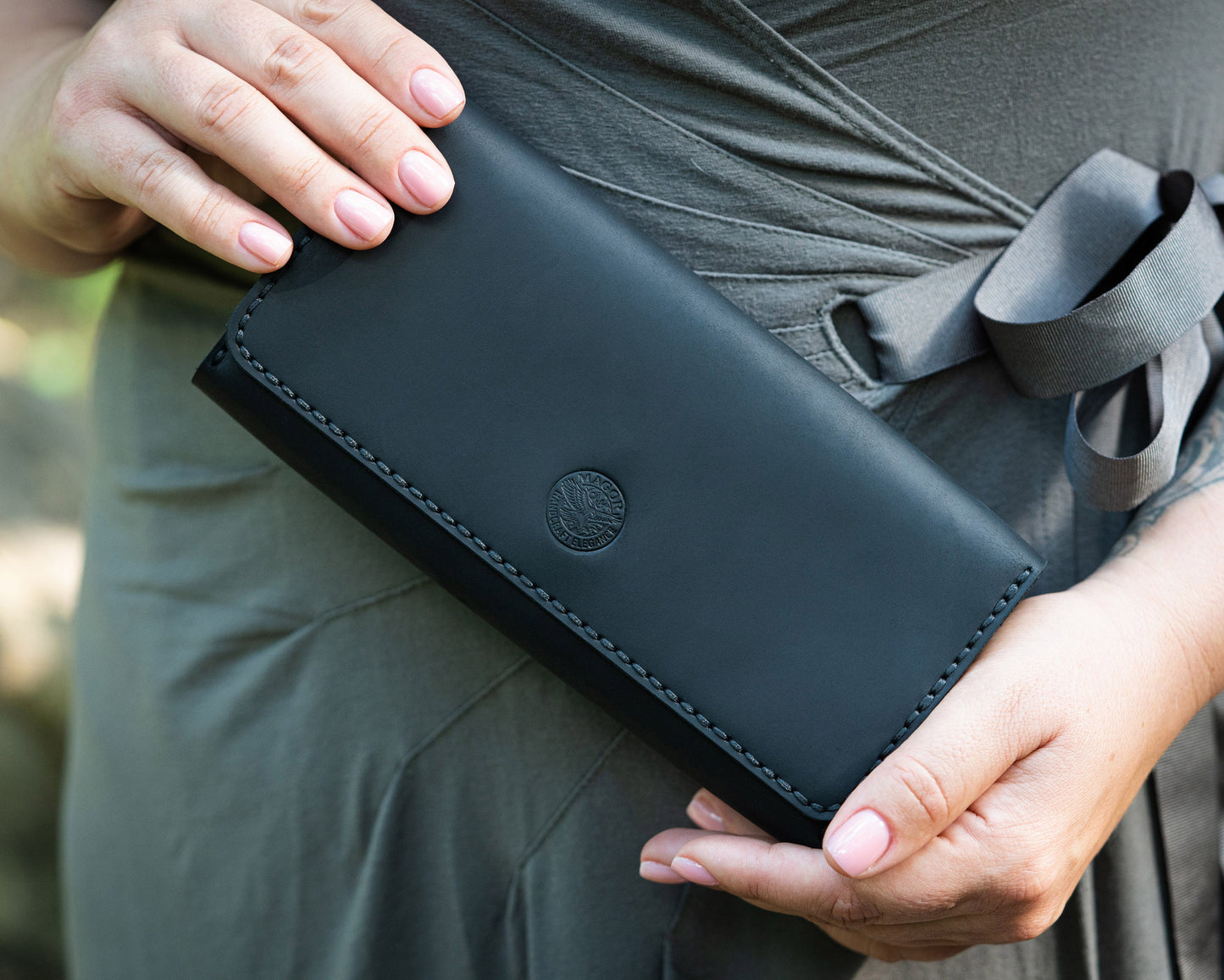 Handmade Leather Wallet with Zip Coin Pouch and Card Slots - Classic Elegance