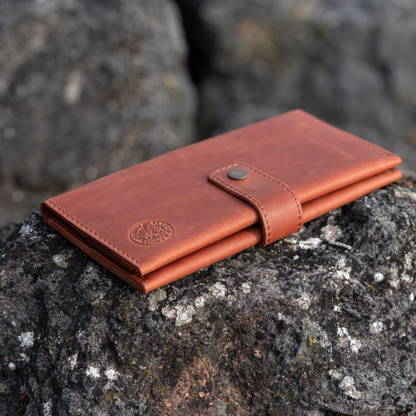 Handmade Leather Wallet with Zip Coin Pouch and Card Slots - Classic Elegance