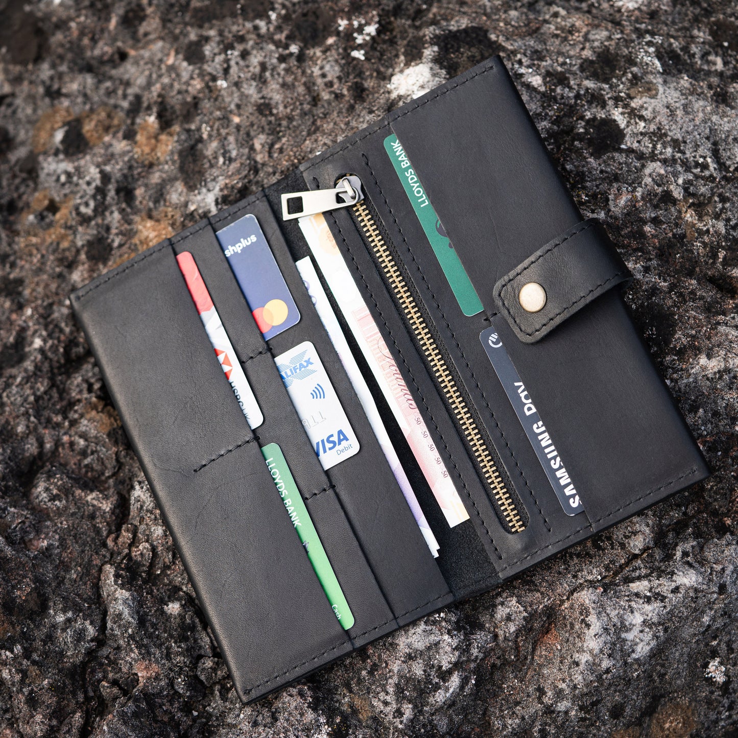 Handmade Leather Wallet with Zip Coin Pouch and Card Slots - Classic Elegance
