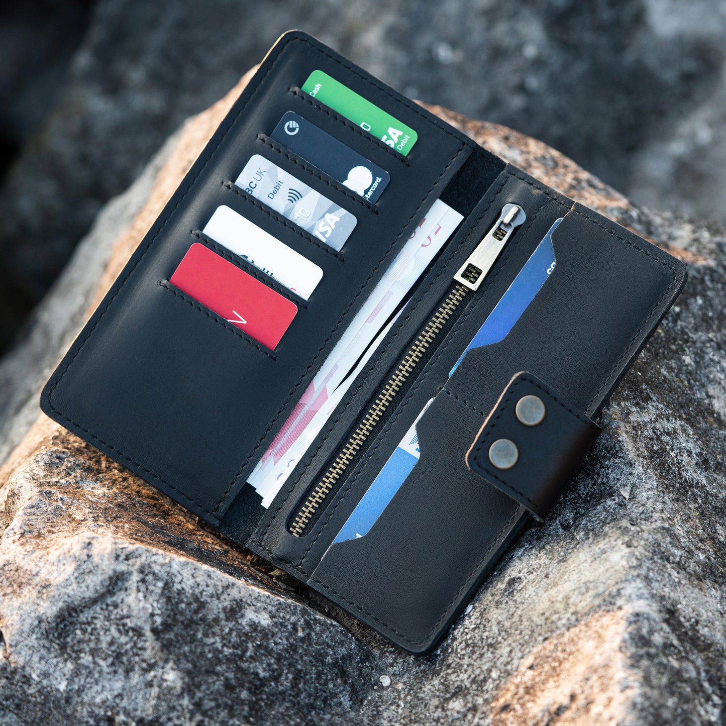 Handmade Leather Wallet with Zip Coin Pouch and Card Slots - Classic Elegance