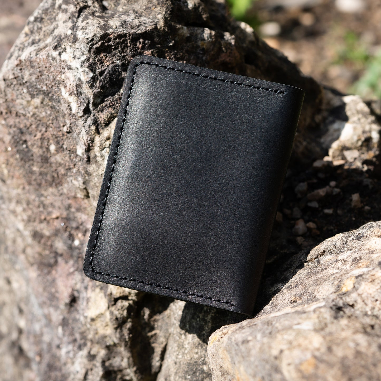 Leather Card Holder Wallet, Travel Card Holder, Ultra Slim Card Holder with Minimalist Design, Unisex Credit Card Wallet