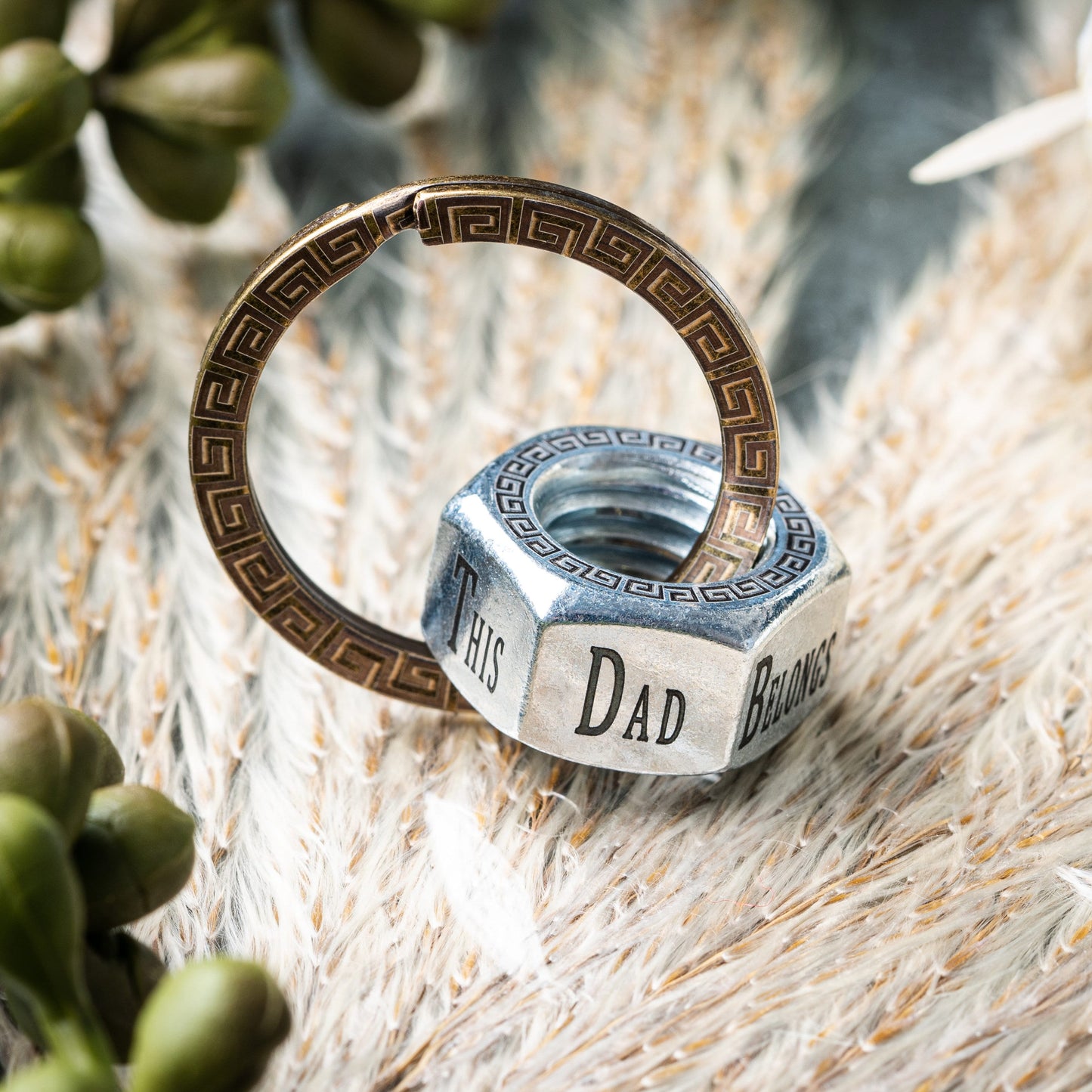 Personalized Dad Keychain,  Customizable Unique Gift From Kids, Handcrafted Dad Nut Keyring, Gift for Dad from Kids, Father's Day Present