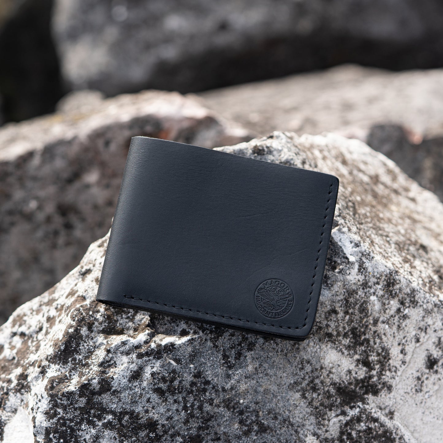Leather Minimalist Bifold Wallet - Classic Slim Style - Handcrafted